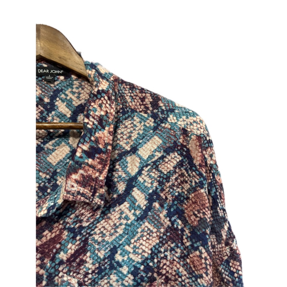 Dear John Snakeskin Button Down Women Large Mauve Teal Rayon Roll Tab Blouse - Picture 3 of 8
